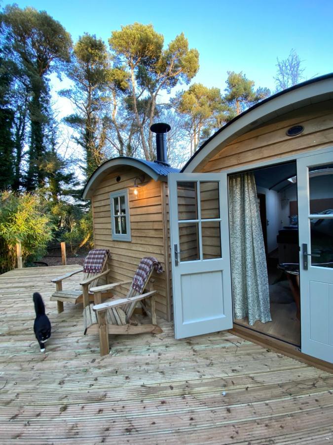 Chez Maurice Luxury Shepherds Hut With Bath And Hot Tub Kelling Eksteriør bilde