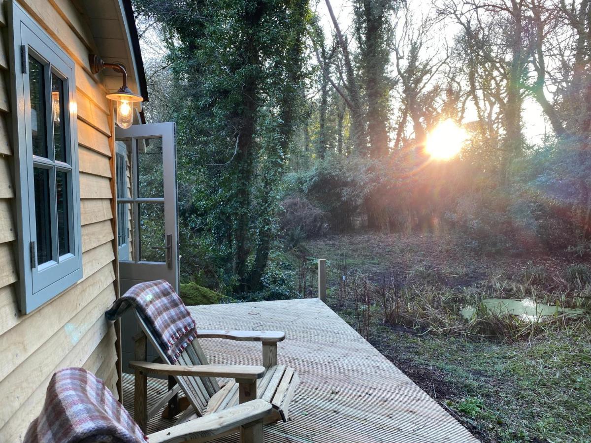 Chez Maurice Luxury Shepherds Hut With Bath And Hot Tub Kelling Eksteriør bilde